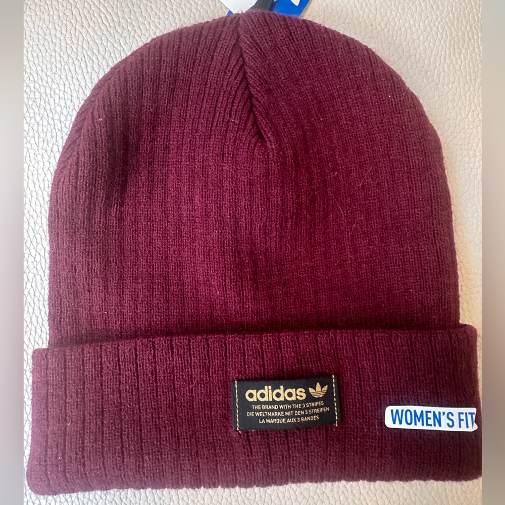 Adidas PAC Sun NWT Ribbed Knit Woman’s Fit One Size Cuffed Beanie Burgundy Hat